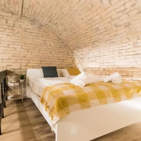 Kiraly Downtown Apartment