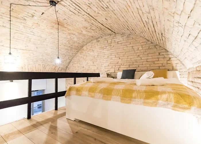 Kiraly Downtown Apartament